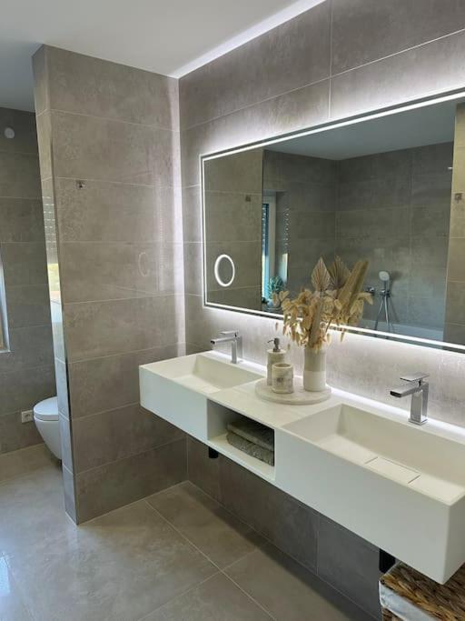 Luxury Apartment Marz Schwanau Bagian luar foto